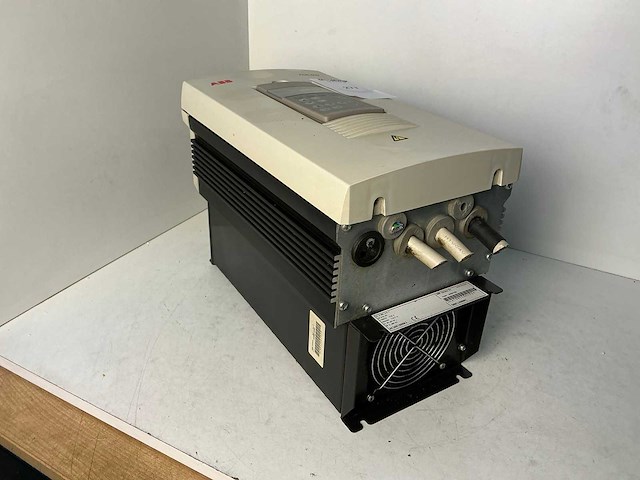 Abb acs60100063 frequentieregelaar - afbeelding 3 van  6