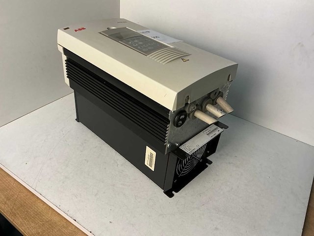 Abb acs60100063 frequentieregelaar - afbeelding 5 van  6