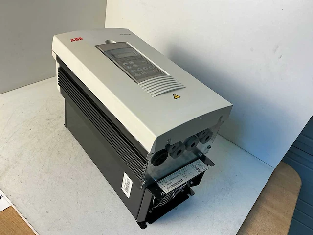 Abb acs60100065 frequentieregelaar - afbeelding 2 van  6