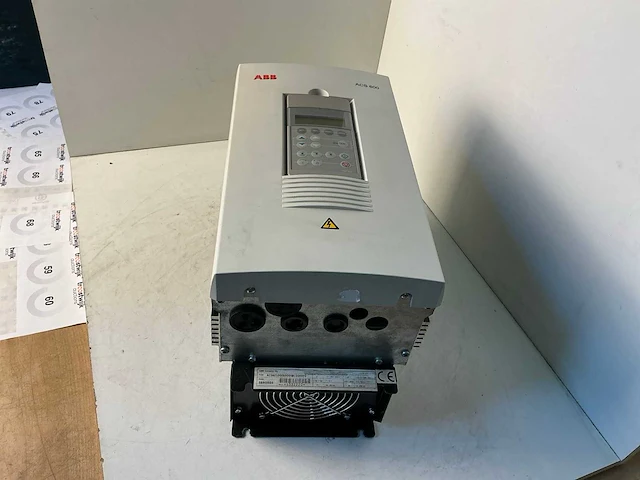 Abb acs60100065 frequentieregelaar - afbeelding 2 van  4
