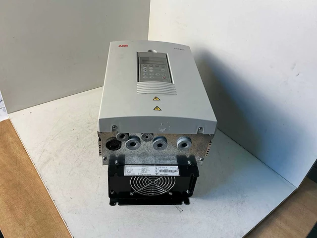 Abb acs60100096 frequentieregelaar - afbeelding 2 van  5