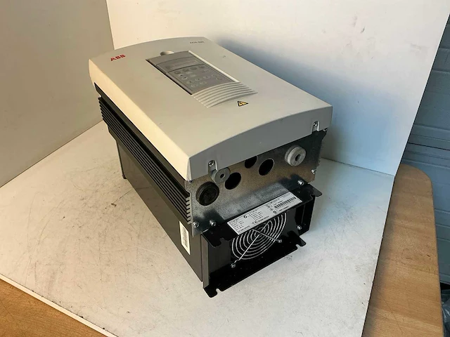 Abb acs60100205 frequentieregelaar - afbeelding 1 van  5