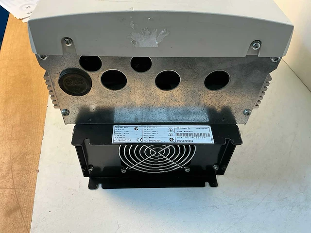 Abb acs60100205 frequentieregelaar - afbeelding 3 van  5