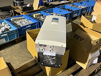 Abb acs60100303 frequentieregelaar - afbeelding 6 van  13