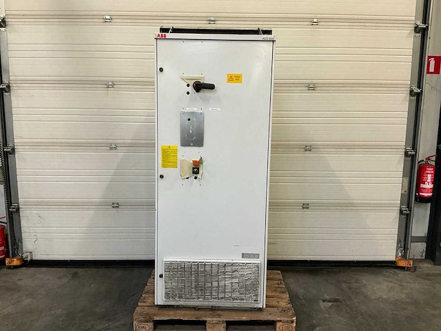 Abb acs607-0140-3 frequentieregelaar met schakelkast - afbeelding 5 van  12