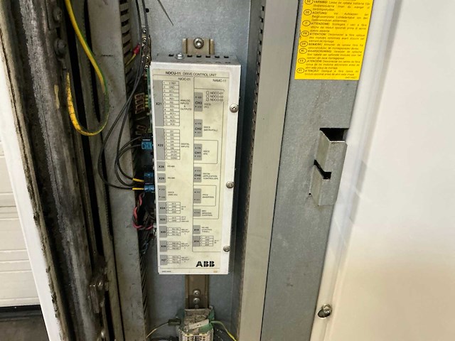 Abb acs607-0140-3 frequentieregelaar met schakelkast - afbeelding 10 van  10