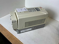 Abb acs800-01-0004-3 frequentieregelaar - afbeelding 4 van  6