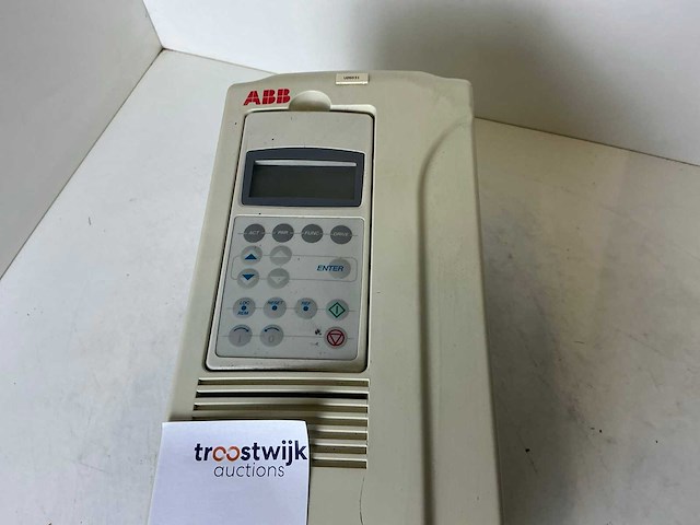 Abb acs800-01-0004-3 frequentieregelaar - afbeelding 3 van  5