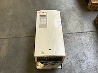Abb acs800-01-0040-3+d150 frequentieregelaar - afbeelding 3 van  7