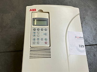 Abb acs800-01-0040-3+d150 frequentieregelaar - afbeelding 5 van  7