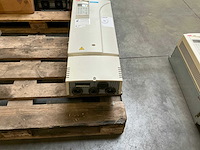 Abb acs800-01-0040-3+e200+l508 frequentieregelaar - afbeelding 4 van  7