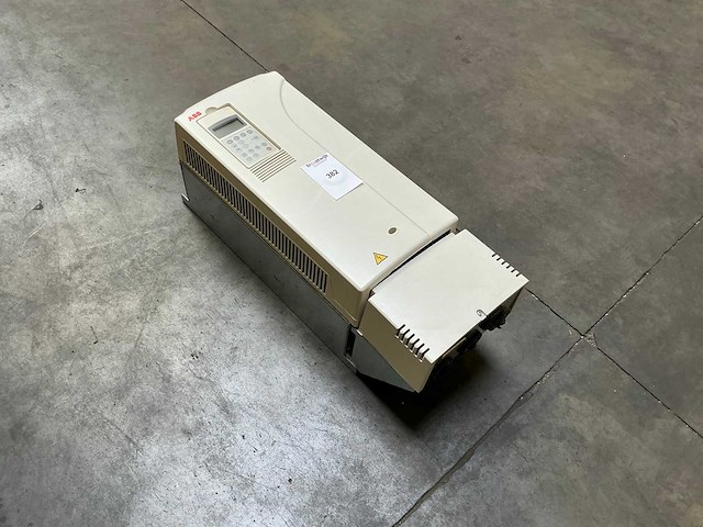 Abb acs800-01-0040-3+e200+l508 frequentieregelaar - afbeelding 1 van  6