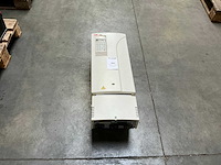 Abb acs800-01-0040-3+e200+l508 frequentieregelaar - afbeelding 2 van  6