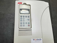 Abb acs800-01-0040-3+e200+l508 frequentieregelaar - afbeelding 4 van  6