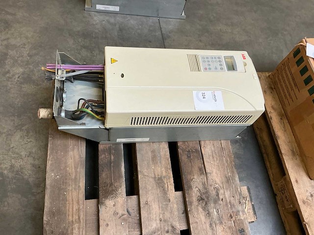 Abb acs800-01-0060-3 frequentieregelaar - afbeelding 2 van  8