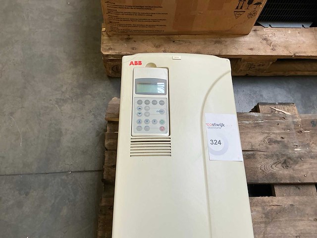 Abb acs800-01-0060-3 frequentieregelaar - afbeelding 4 van  8