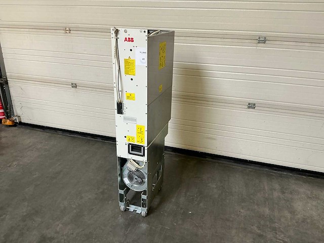 Abb acs800 frequentieregelaar met line converter - afbeelding 1 van  9