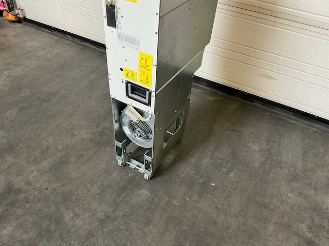 Abb acs800 frequentieregelaar met line converter - afbeelding 3 van  9