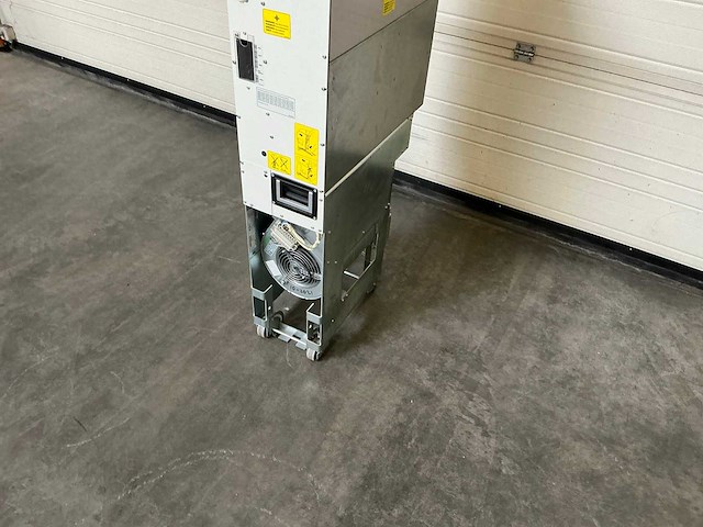 Abb acs800 frequentieregelaar met line converter - afbeelding 3 van  9