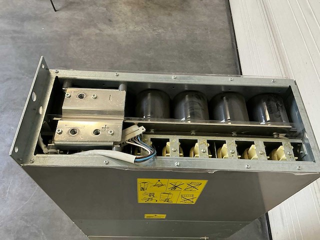 Abb acs800 frequentieregelaar met line converter - afbeelding 5 van  9