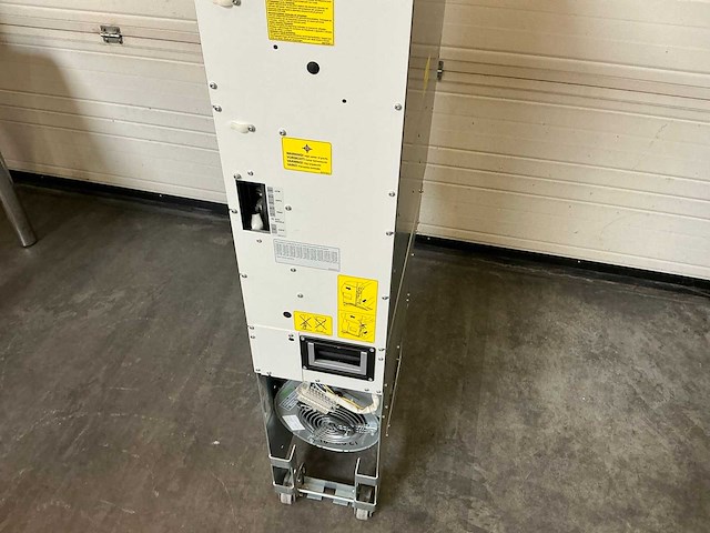 Abb acs800 frequentieregelaar - afbeelding 6 van  11