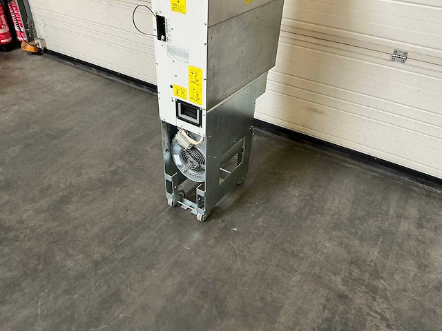 Abb acs800 frequentieregelaar - afbeelding 4 van  10