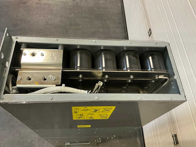 Abb acs800 frequentieregelaar - afbeelding 10 van  14
