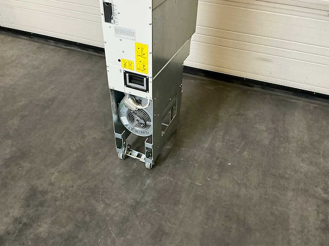 Abb acs800 frequentieregelaar - afbeelding 4 van  10
