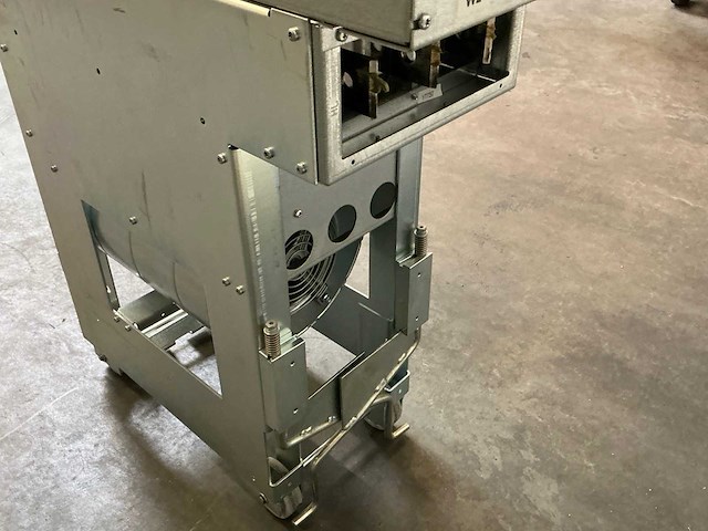 Abb acs800 frequentieregelaar - afbeelding 9 van  10