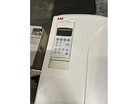 Abb acs800 frequentieregelaar - afbeelding 2 van  4
