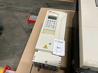 Abb acs800 frequentieregelaar - afbeelding 1 van  4