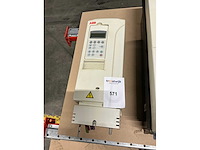 Abb acs800 frequentieregelaar - afbeelding 2 van  4