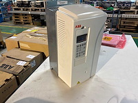 Abb acs800 frequentieregelaar - afbeelding 4 van  10