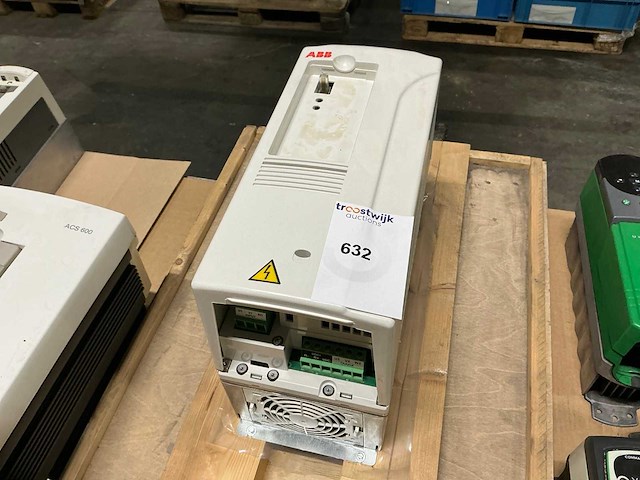 Abb acs800 frequentieregelaar - afbeelding 1 van  3