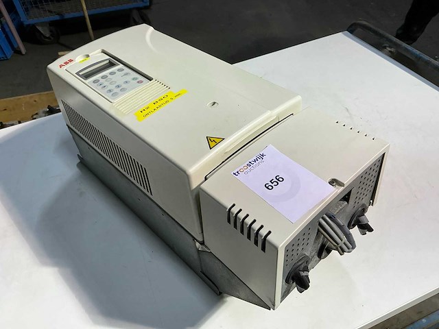 Abb acs800 frequentieregelaar - afbeelding 2 van  5