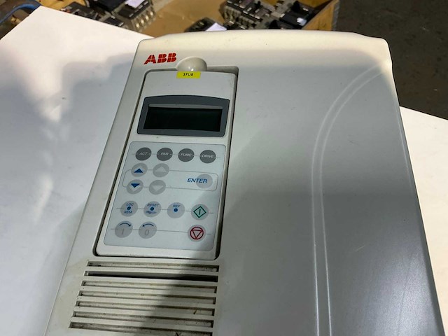 Abb acs800 frequentieregelaar - afbeelding 4 van  5