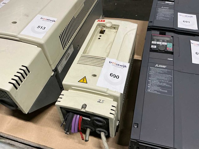 Abb acs800 frequentieregelaar - afbeelding 1 van  3