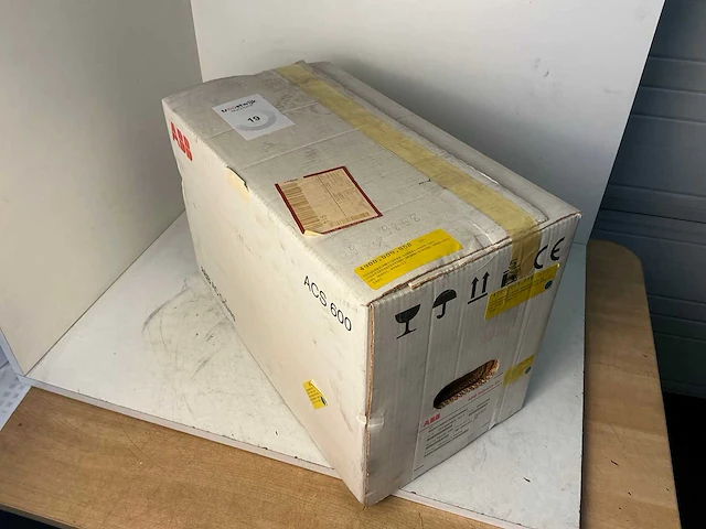 Abb ade60100093s00e0200901 frequentieregelaar - afbeelding 2 van  5