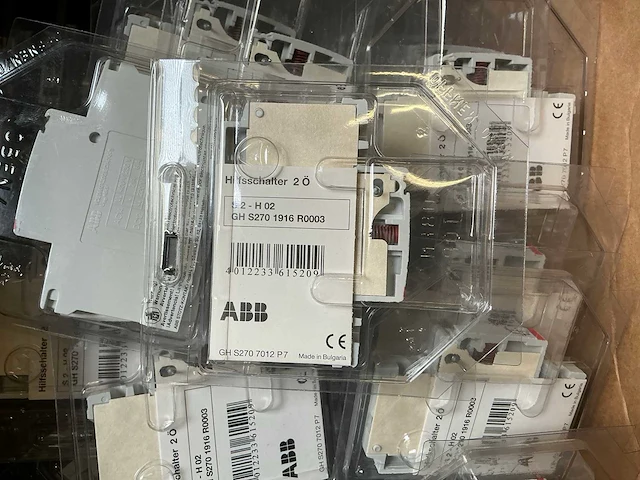 Abb hulpcontacten (180x) - afbeelding 2 van  9
