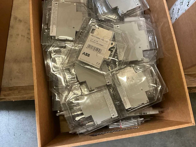 Abb hulpcontacten (180x) - afbeelding 4 van  9