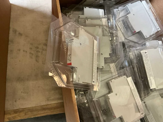 Abb hulpcontacten (180x) - afbeelding 6 van  9