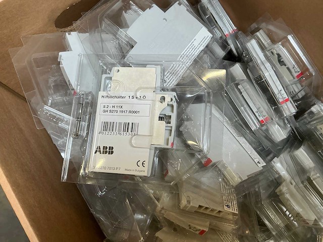 Abb hulpschakelaar (420x) - afbeelding 10 van  10