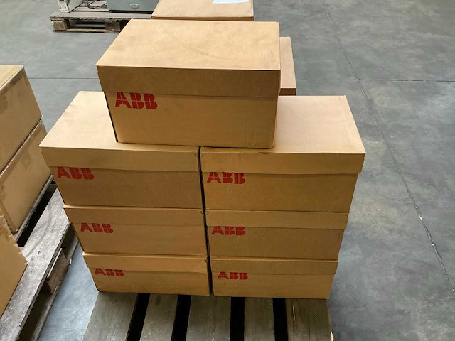 Abb hulpschakelaar (420x) - afbeelding 1 van  11