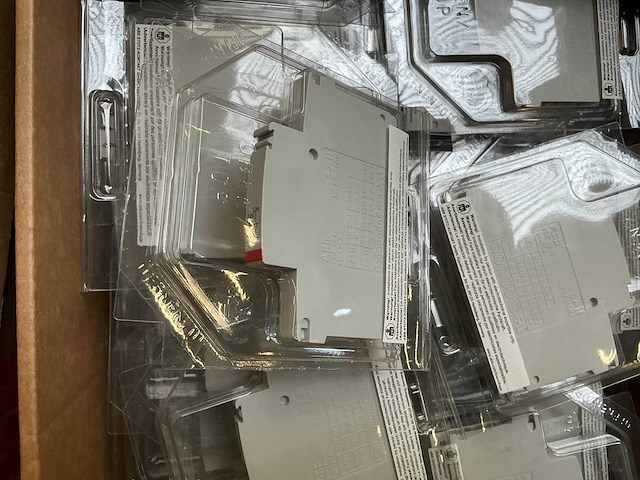 Abb hulpschakelaar (420x) - afbeelding 3 van  4