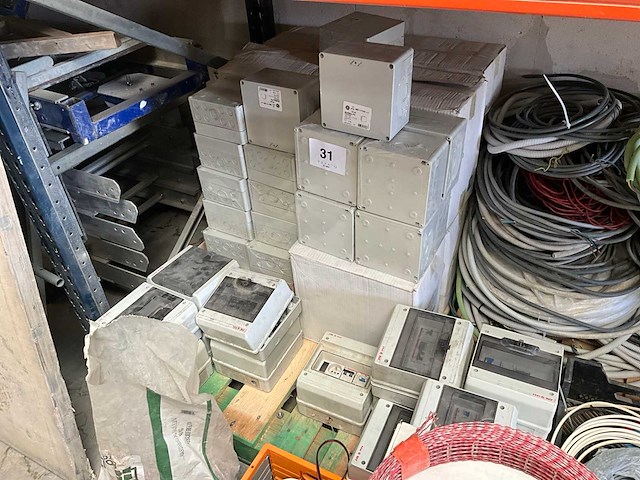 Abb zekeringskast (90x) - afbeelding 1 van  6