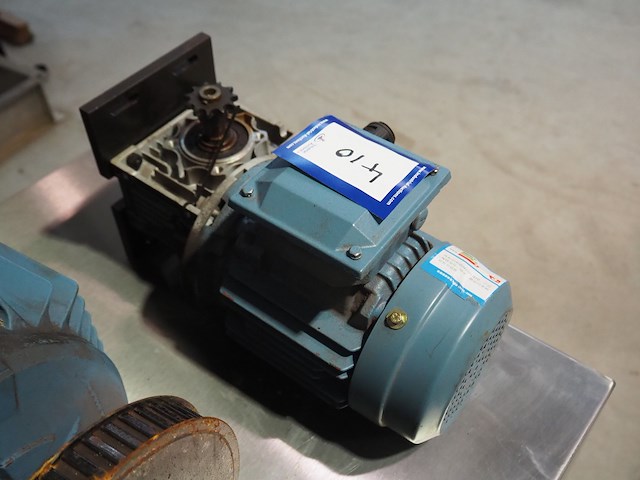 Abb - afbeelding 3 van  5