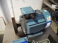 Abb - afbeelding 2 van  5