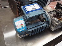 Abb - afbeelding 4 van  5