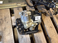 Abs pomp porsche - afbeelding 1 van  4
