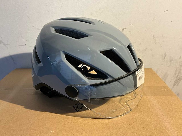 Abus fietshelm - afbeelding 1 van  3